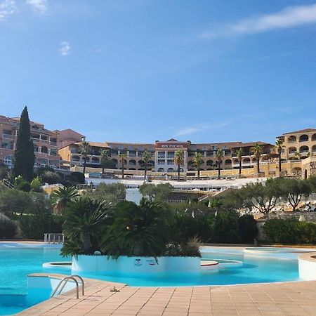 Saint-Raphael- Vue mer et Massif de l'Esterel Extérieur photo