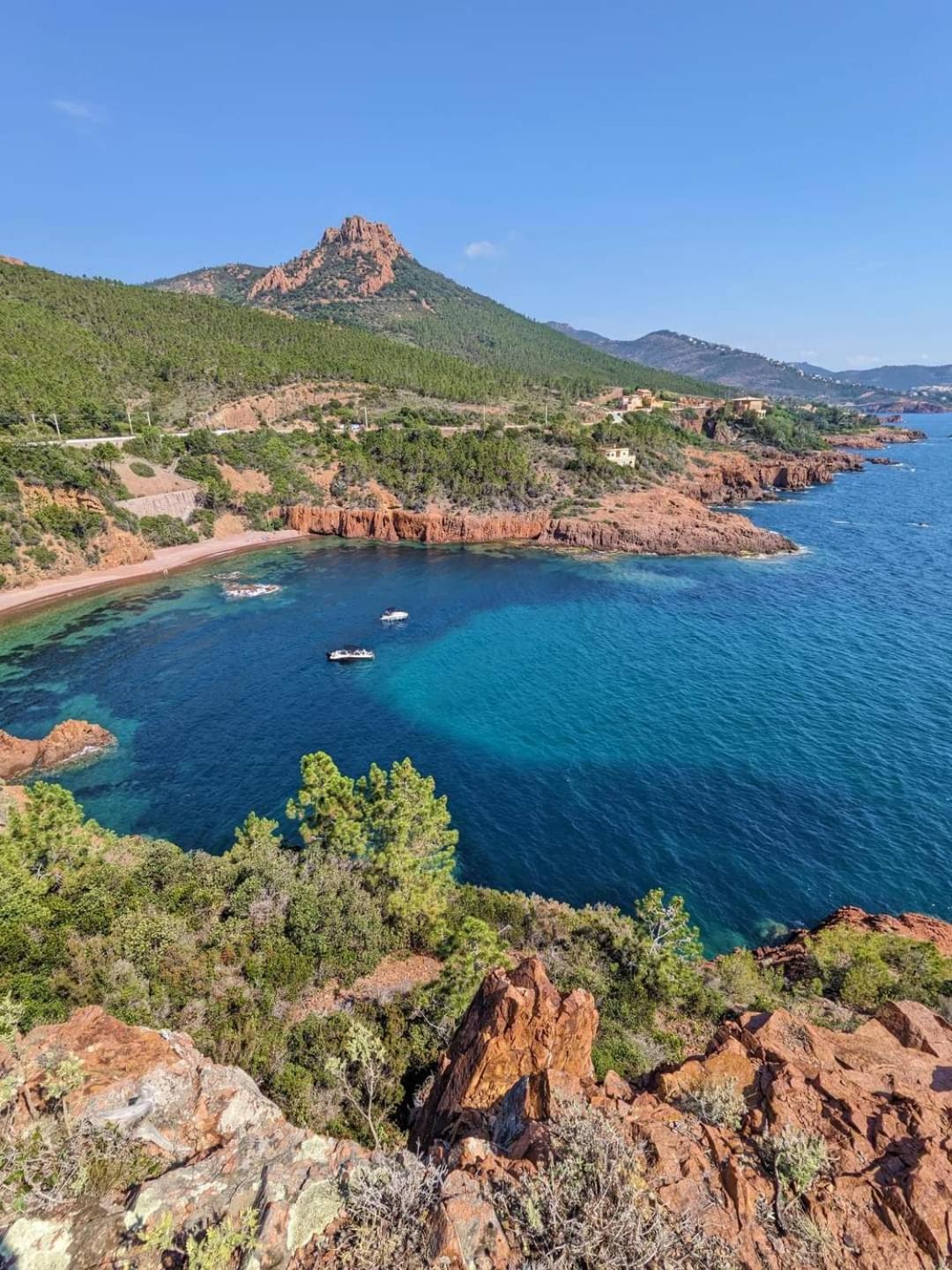 Saint-Raphael- Vue mer et Massif de l'Esterel Extérieur photo